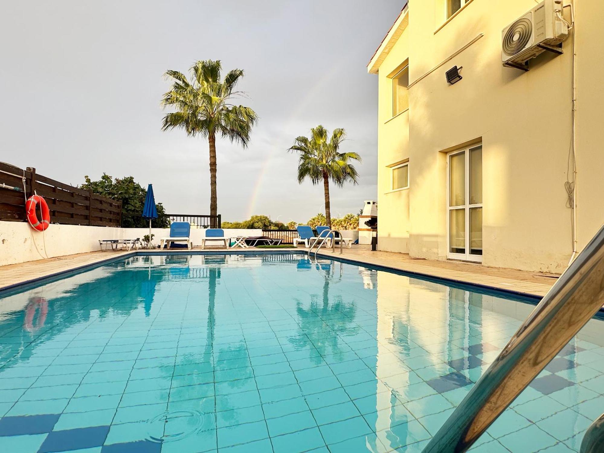 Sunset Pearl Holiday Villa Ayía Nápa Extérieur photo